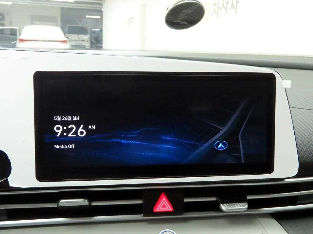 HYUNDAI Avante - Vista 8