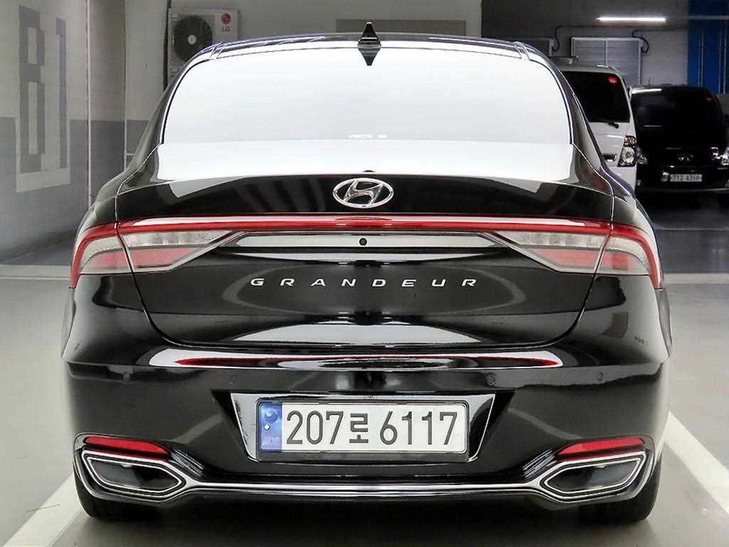 HYUNDAI Grandeur - Vista 3