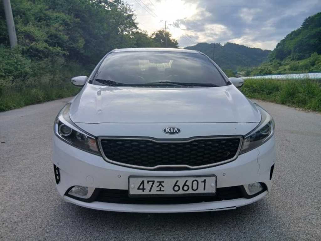 KIA K3 - Vista 8