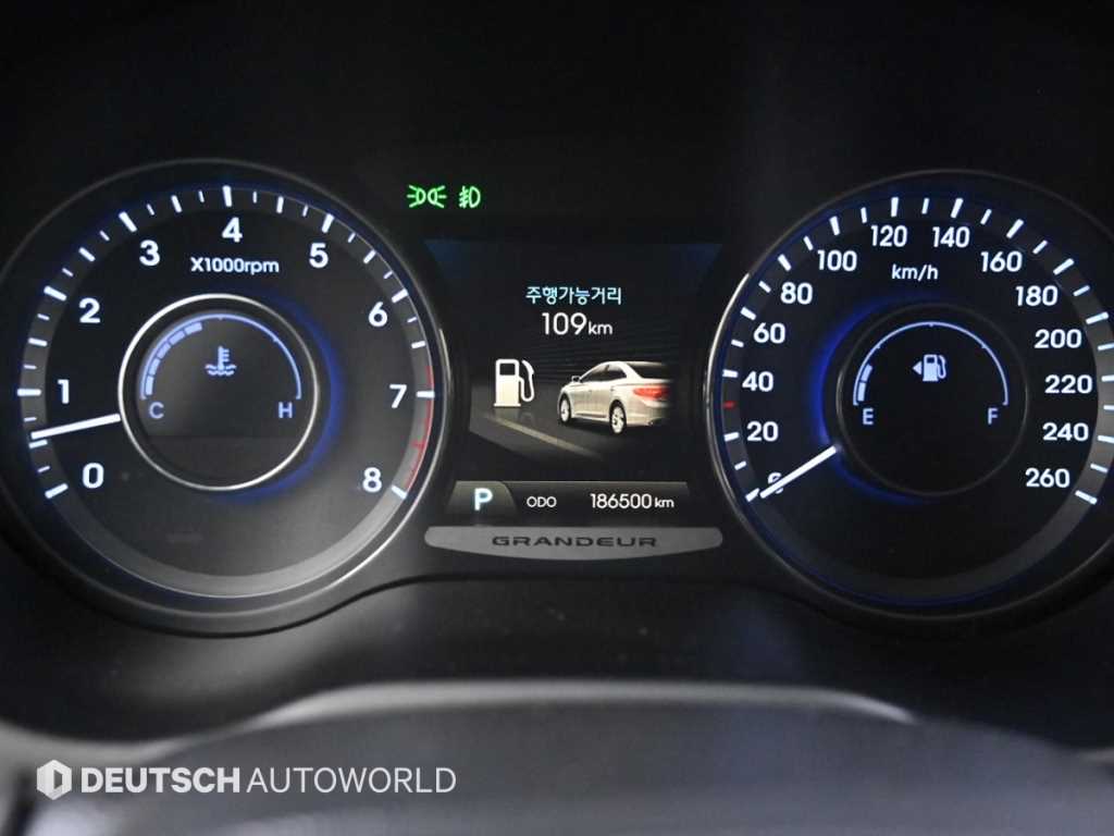 HYUNDAI Grandeur - Vista 8