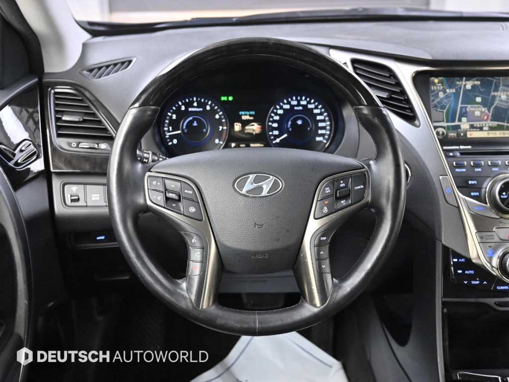 HYUNDAI Grandeur 2011 Negro - Importación desde Corea - HF Imports Iquique - Foto 13