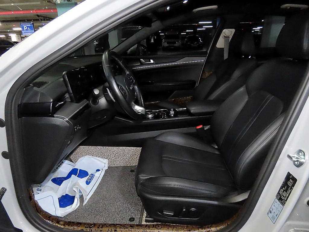 KIA K5 - Vista 6