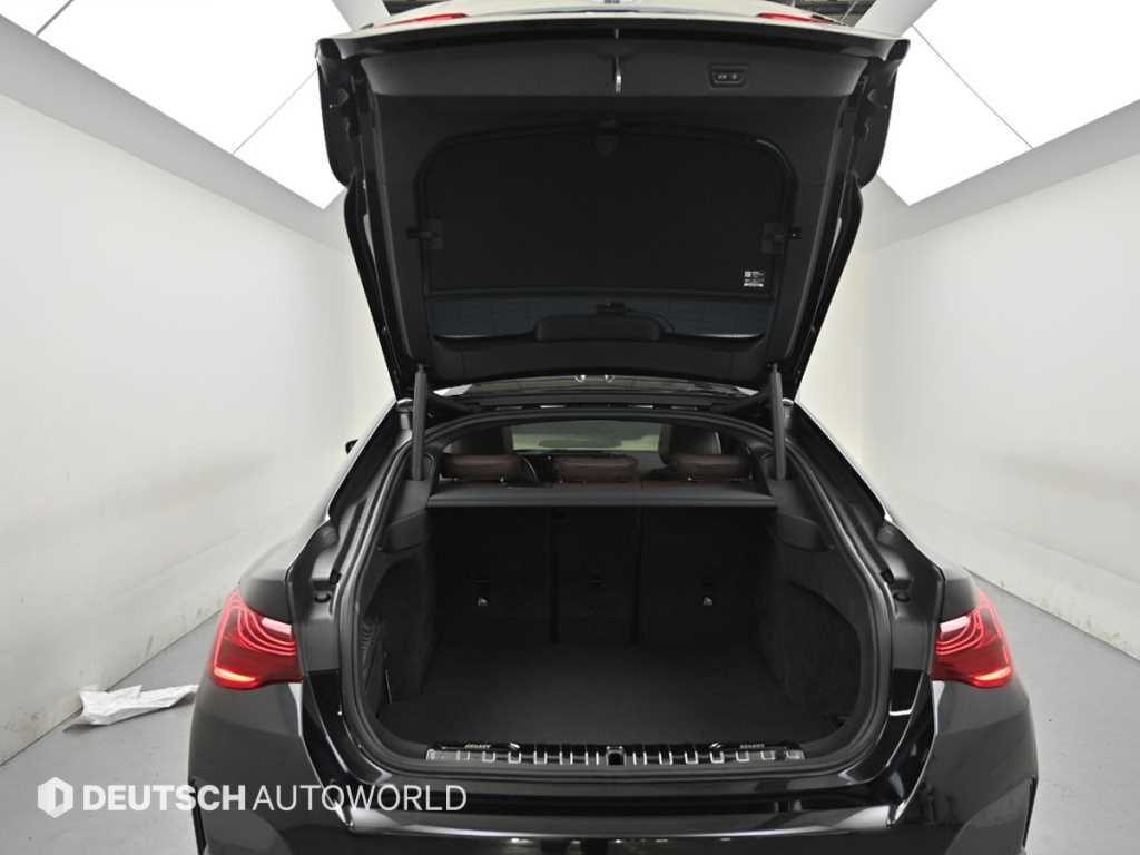 BMW i4 2024 Negro - Importación desde Corea - HF Imports Iquique - Foto 19
