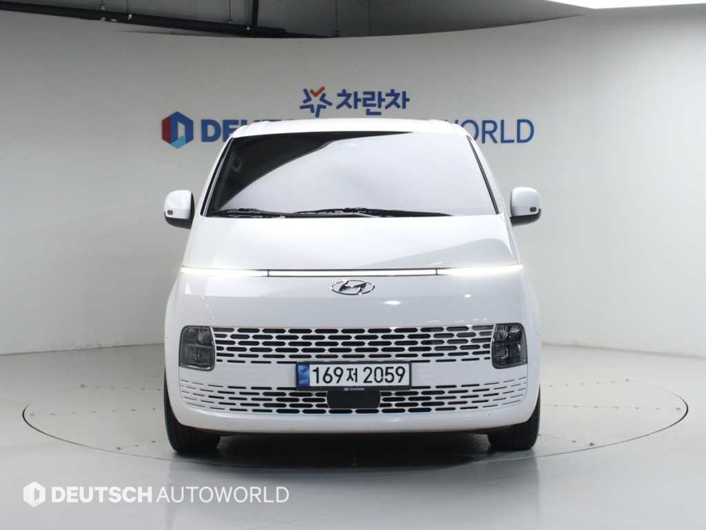 HYUNDAI Staria - Vista 3