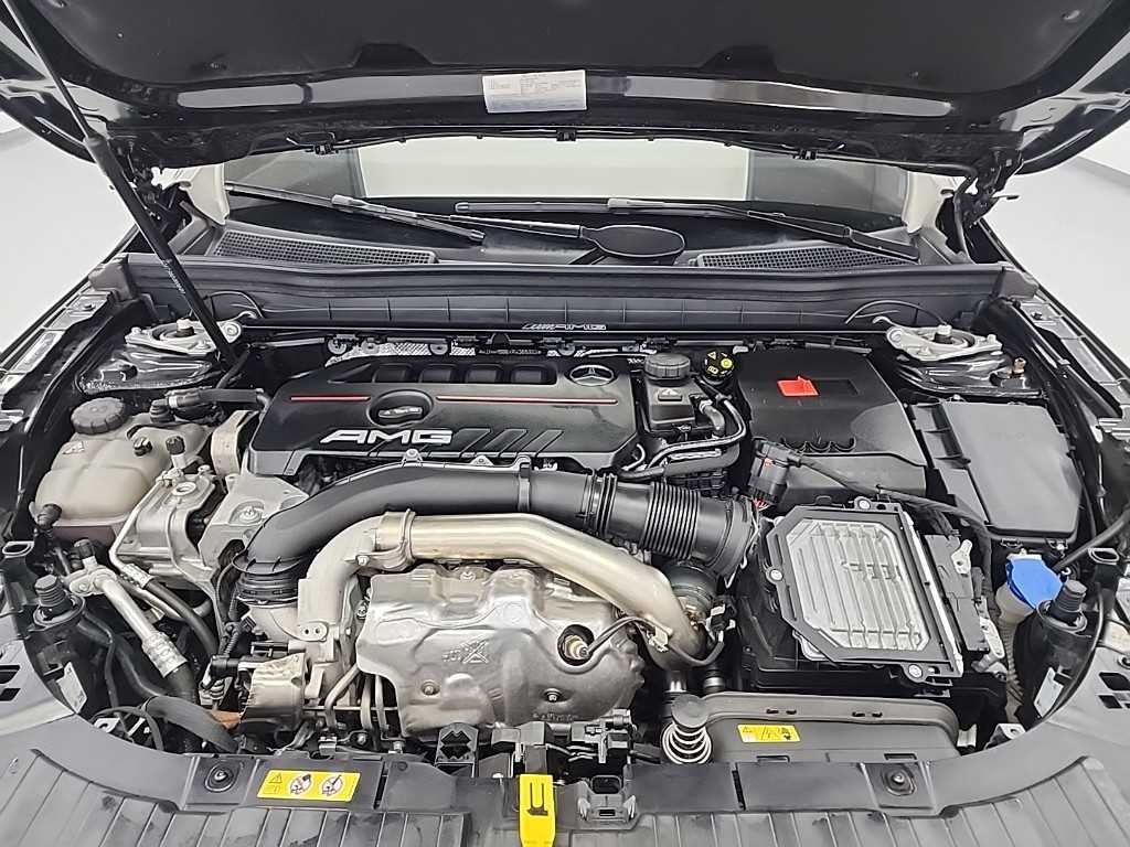 Mercedes Benz GLB Class - Vista 5