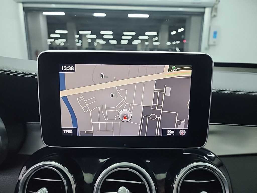 Mercedes Benz GLC Class 2019 Negro - Importación desde Corea - HF Imports Iquique - Foto 16