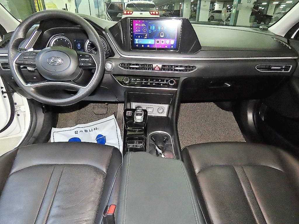 HYUNDAI Sonata - Vista 10