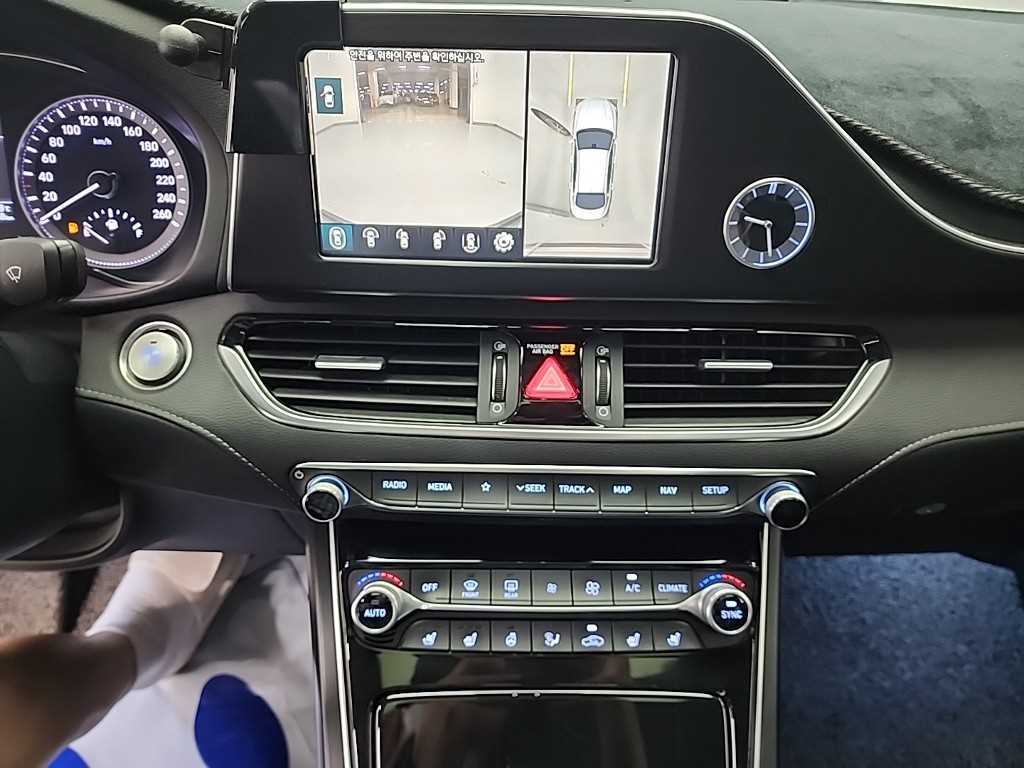 HYUNDAI Grandeur - Vista 11