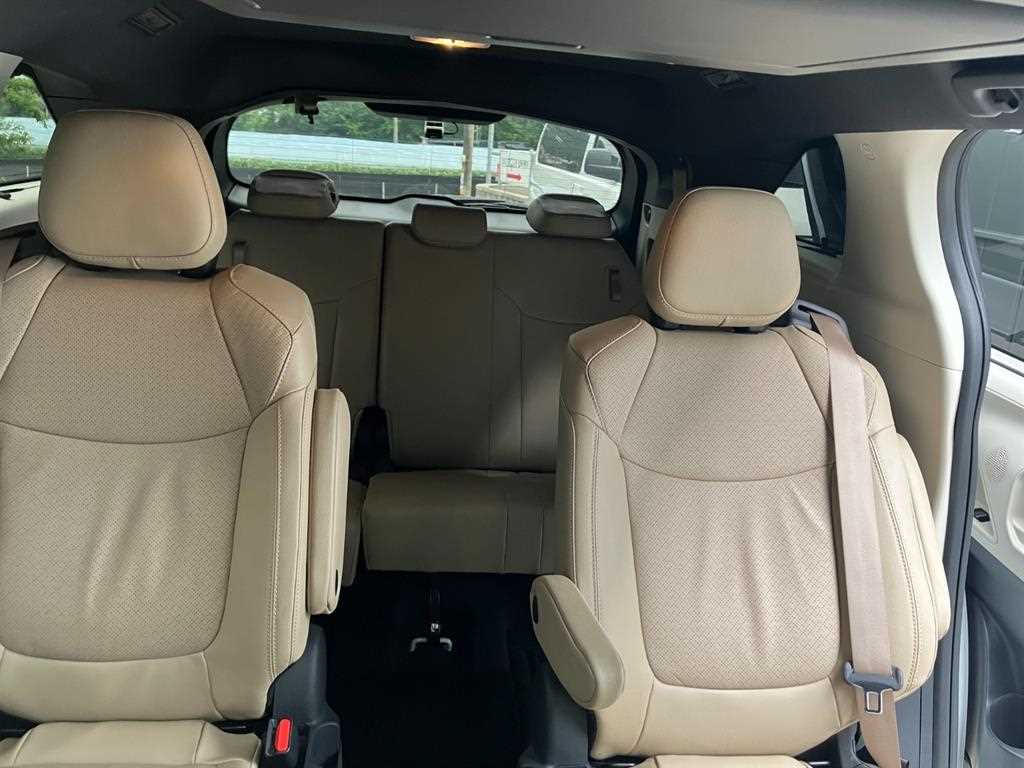 Toyota Siena - Vista 10