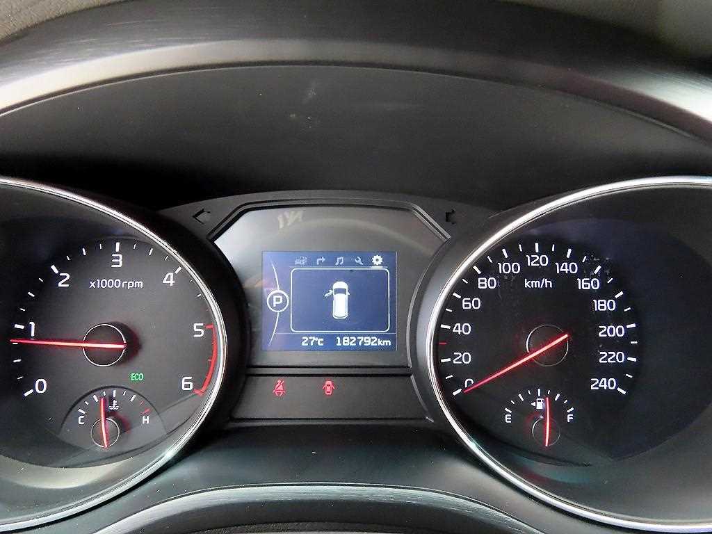 KIA Carnival - Vista 9