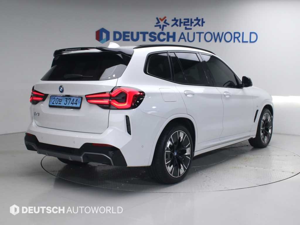 BMW iX3 - Vista 2