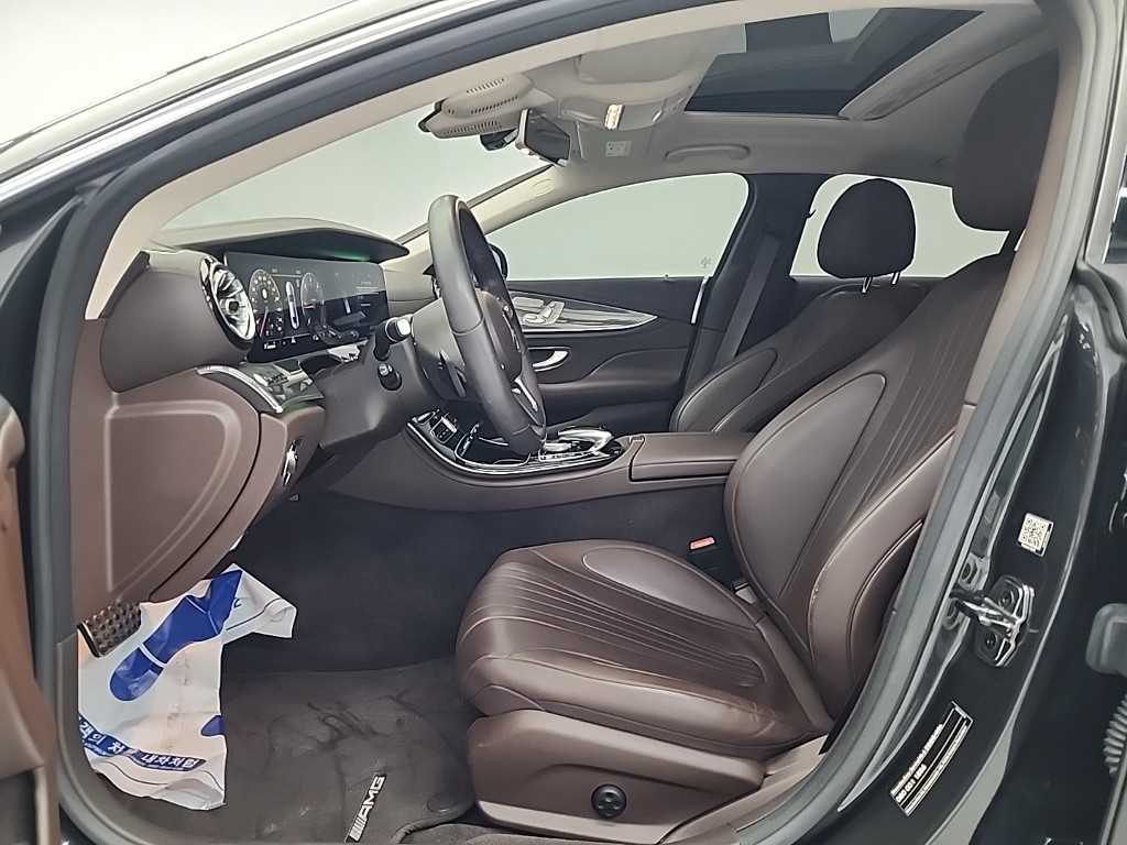 Mercedes Benz CLS Class - Vista 11