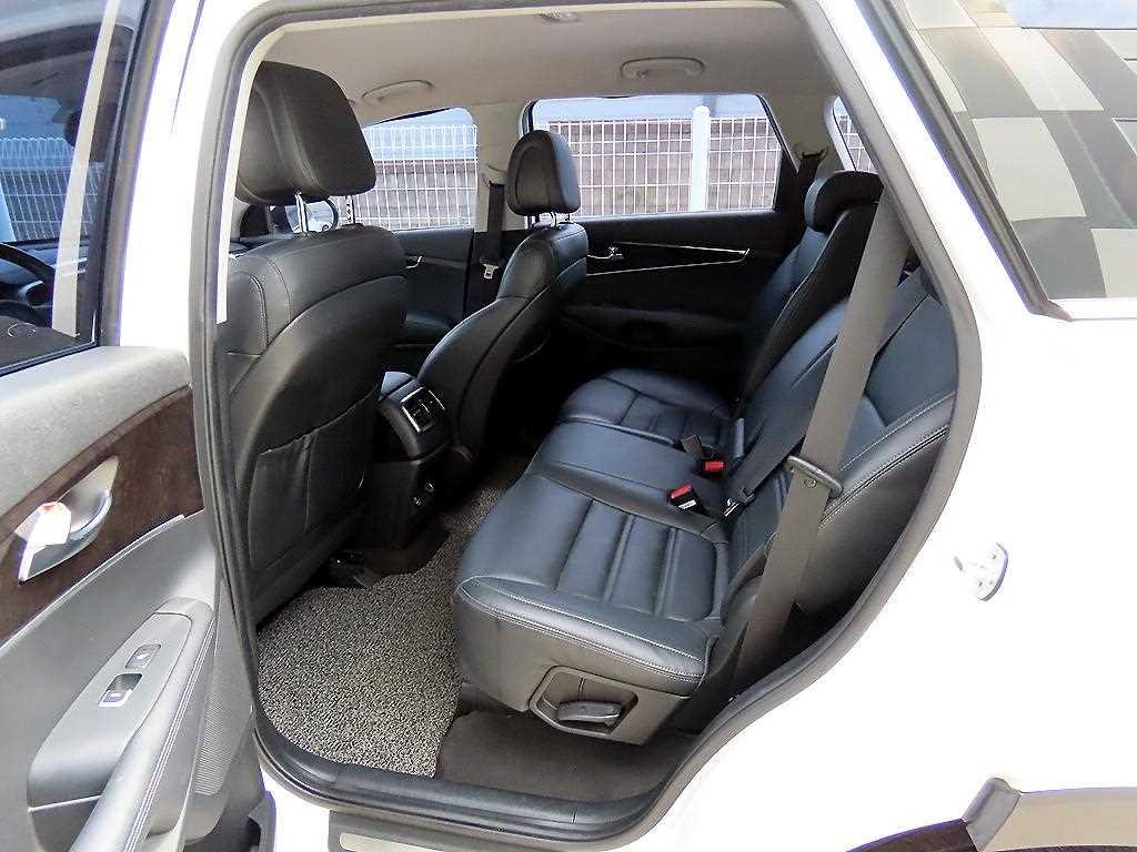 KIA Sorento - Vista 5
