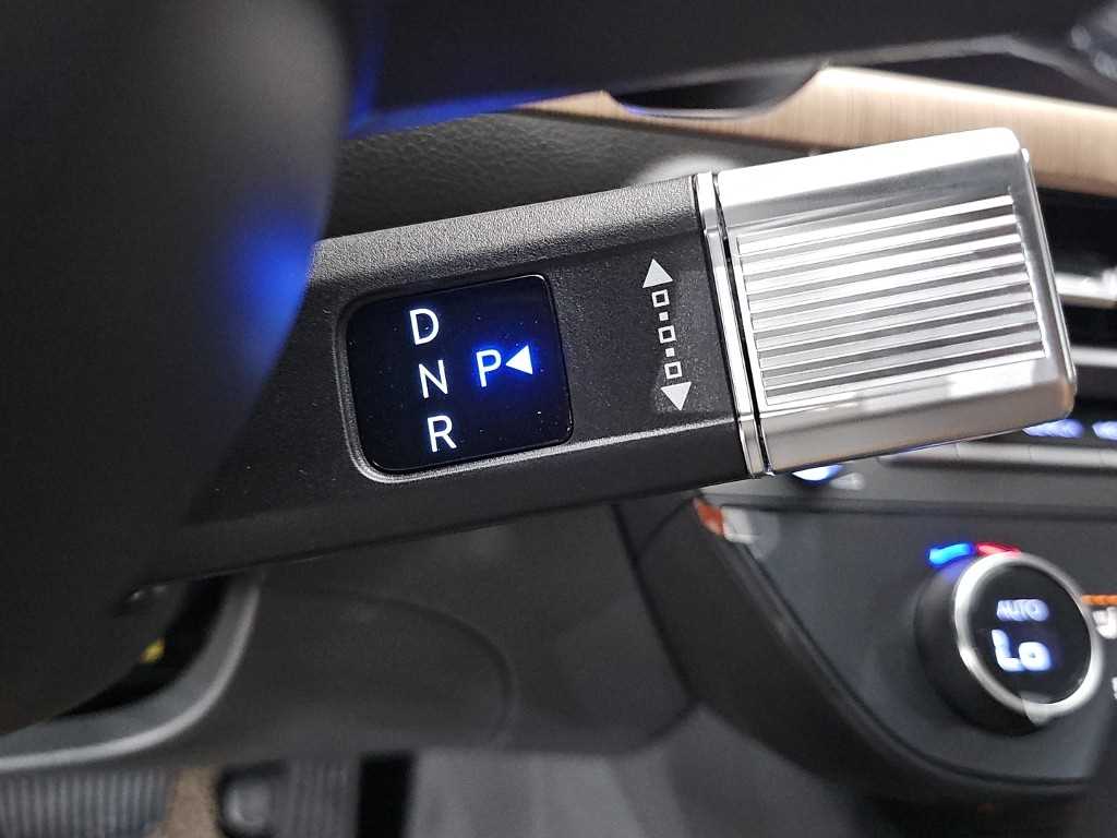 HYUNDAI Sonata - Vista 8