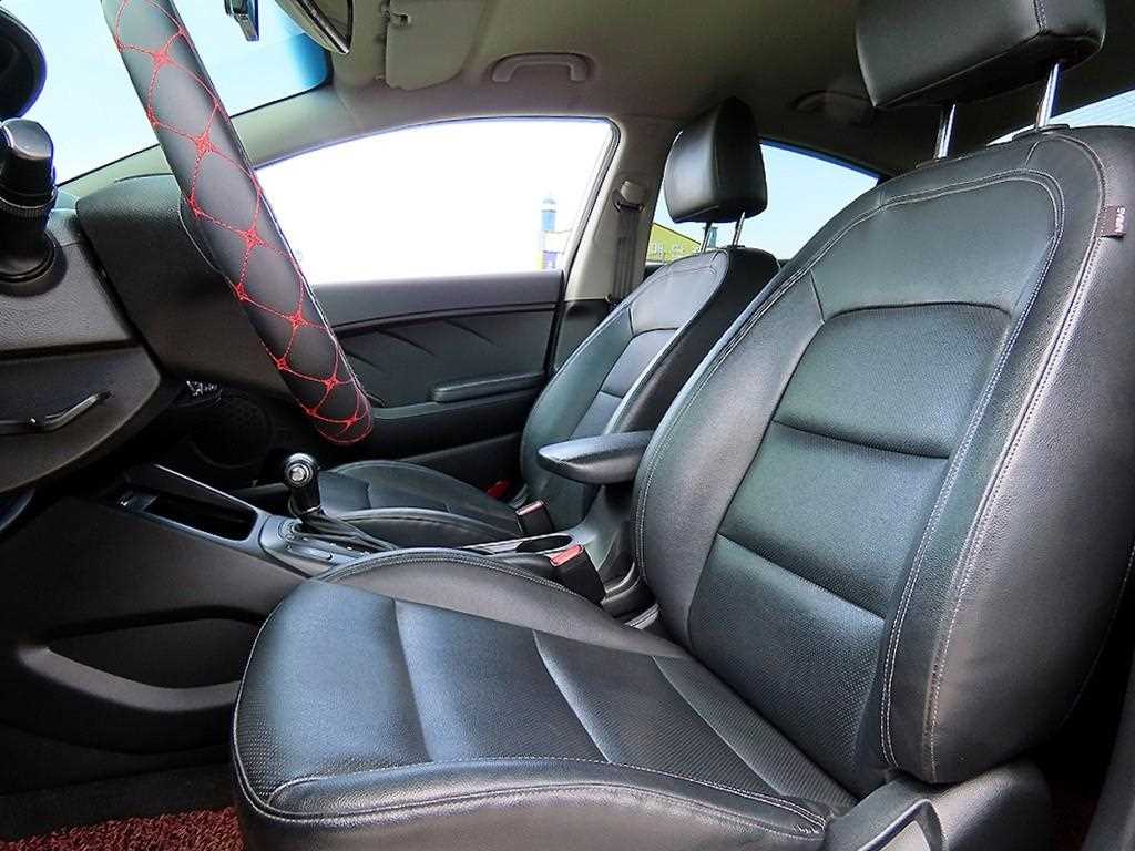 KIA K3 - Vista 5
