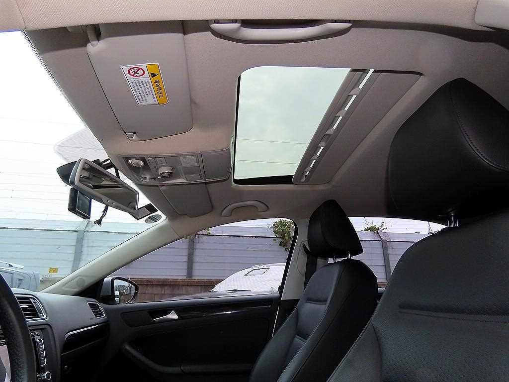 Volkswagen Jetta 2013 Plateado - Importación desde Corea - HF Imports Iquique - Foto 18