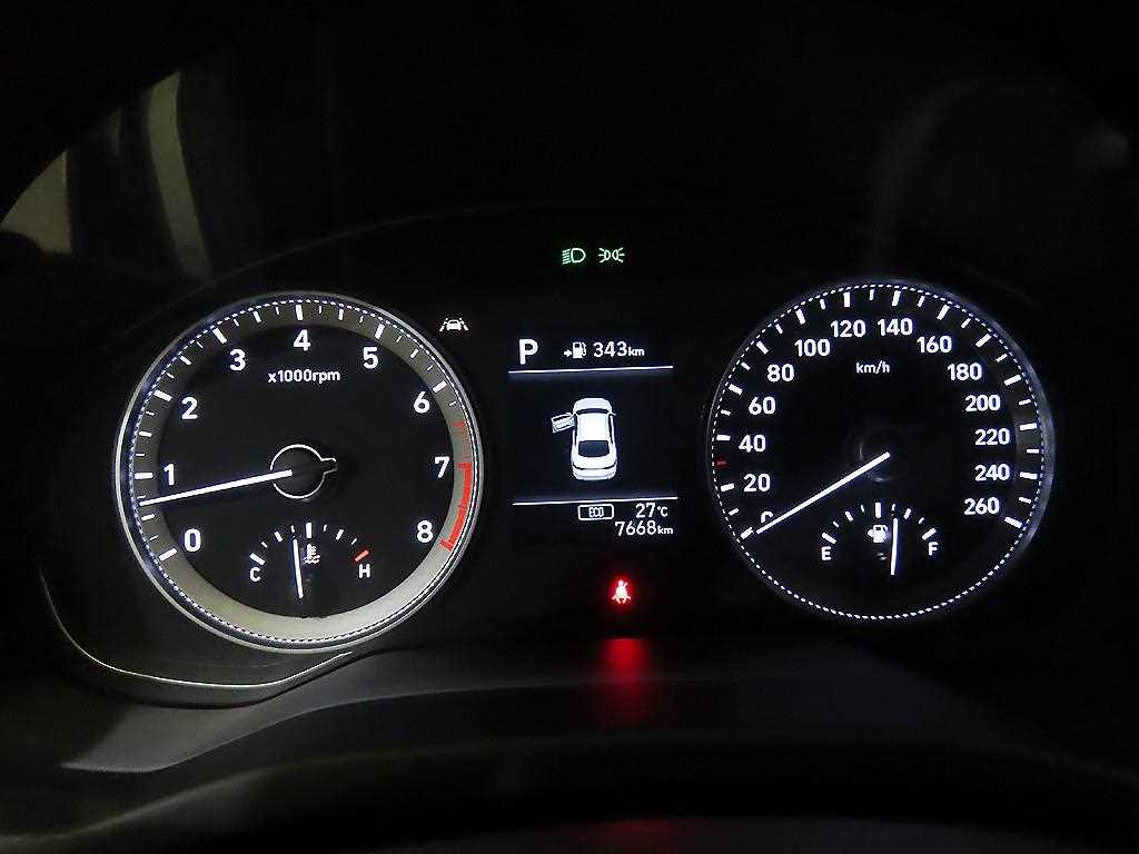 HYUNDAI Grandeur - Vista 9