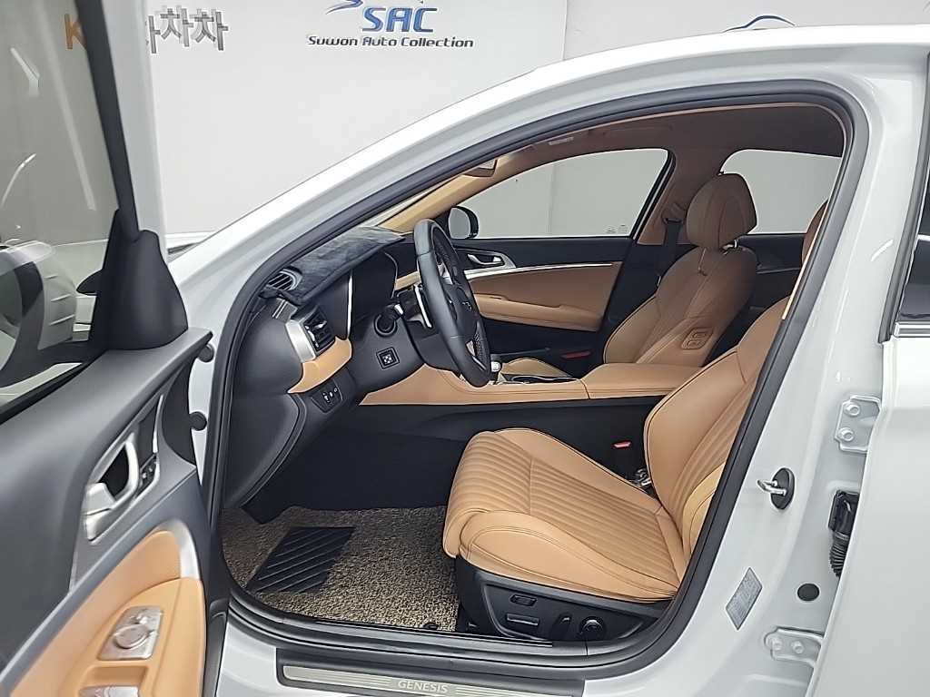 Genesis G70 - Vista 11