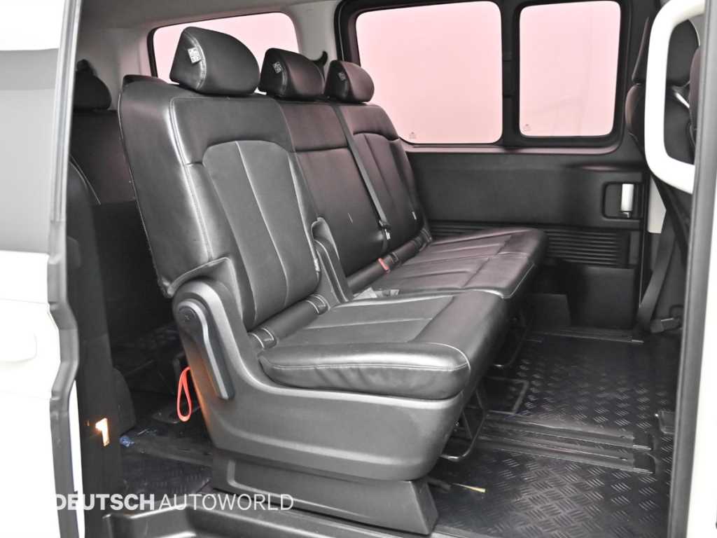 HYUNDAI Staria - Vista 12