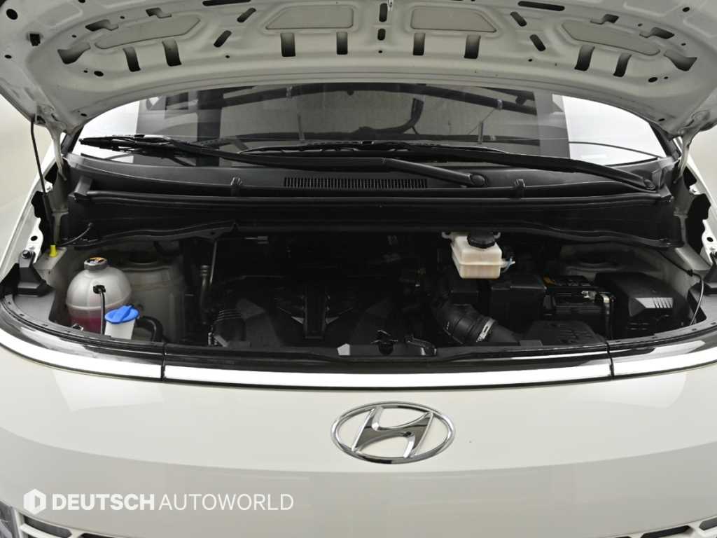 HYUNDAI Staria - Vista 6