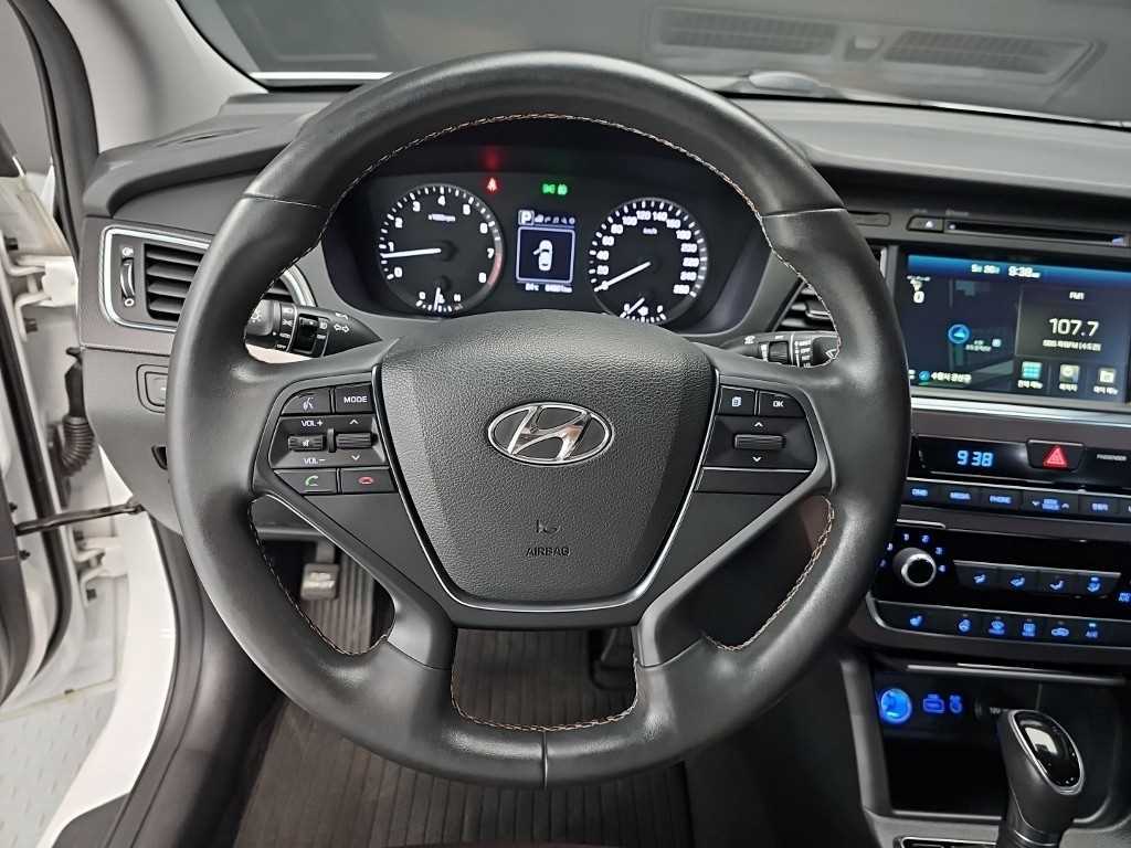 HYUNDAI Sonata - Vista 9