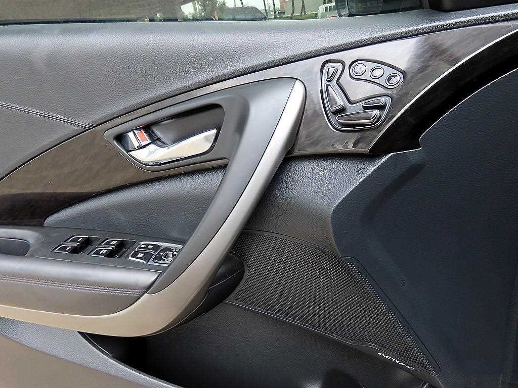 HYUNDAI Grandeur - Vista 11
