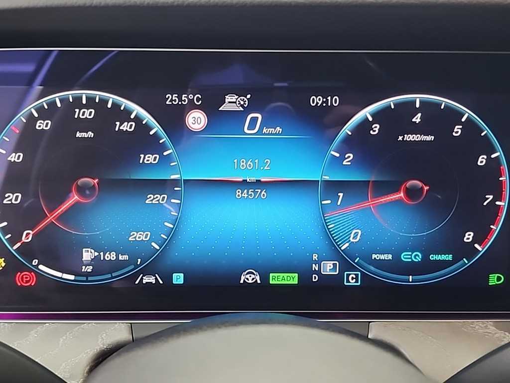 Mercedes Benz E class - Vista 6