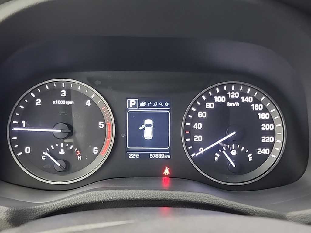 HYUNDAI Tucson - Vista 6