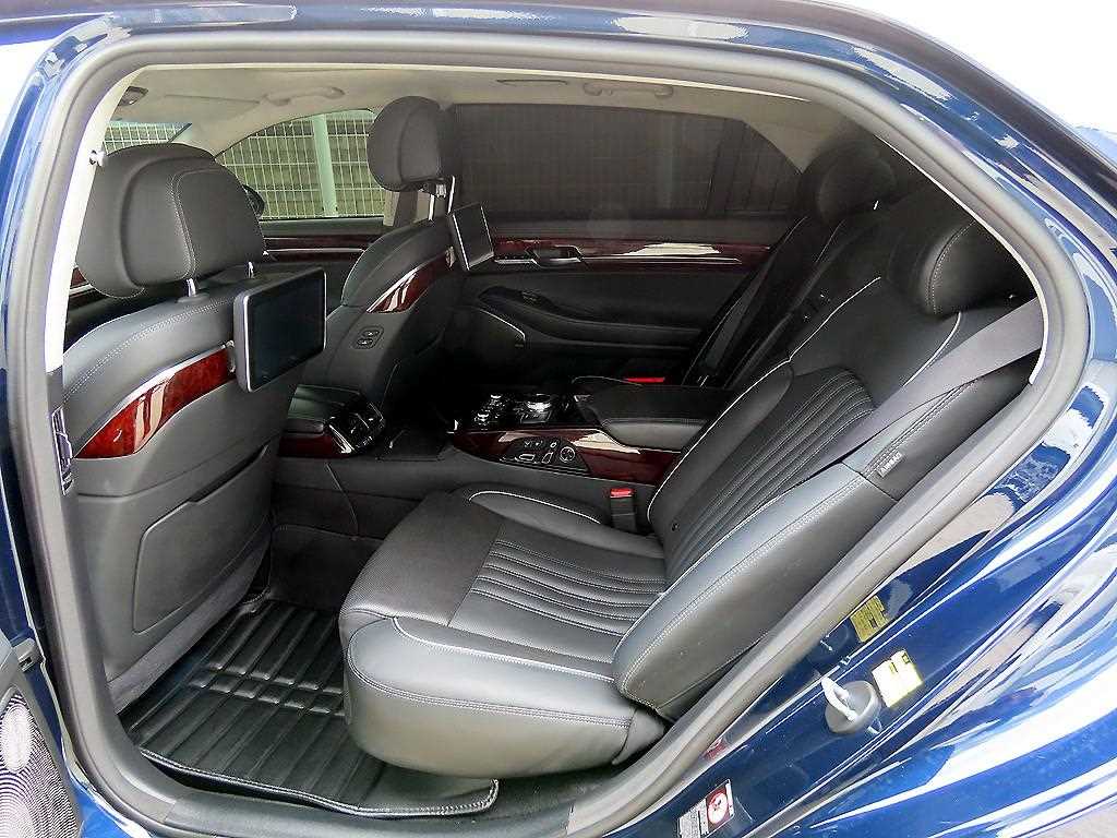 Genesis EQ900 - Vista 6