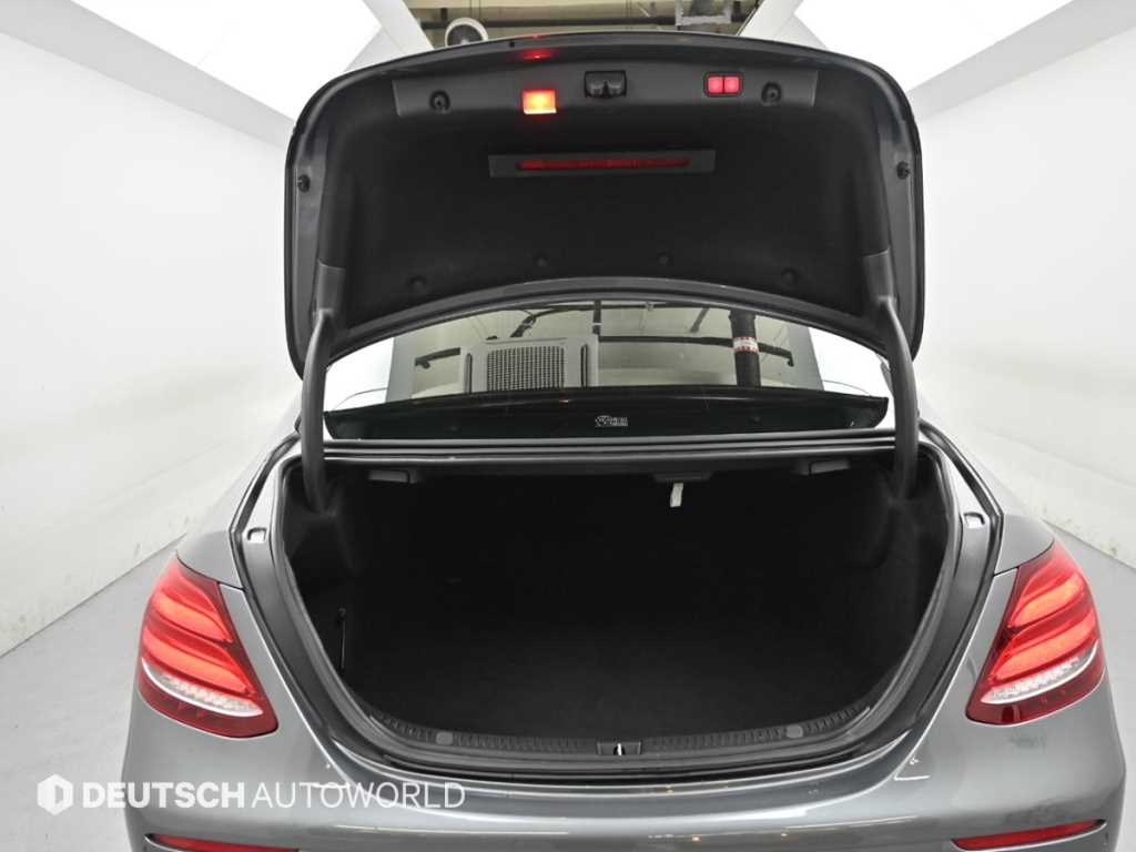 Mercedes Benz E class 2017 Gris - Importación desde Corea - HF Imports Iquique - Foto 19