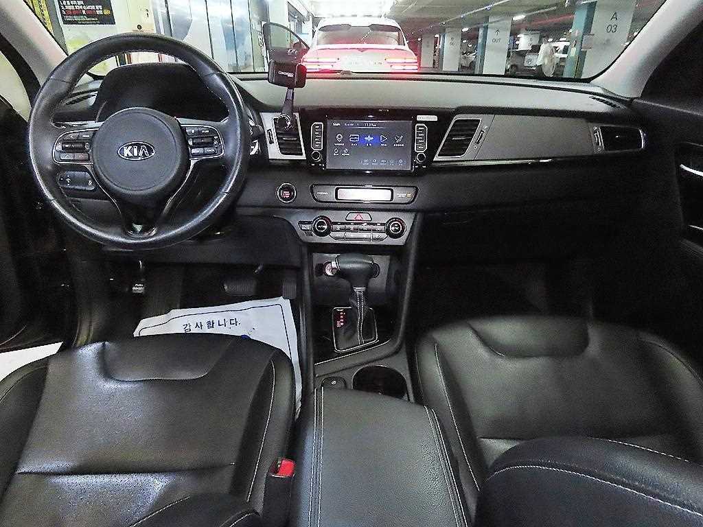 KIA Niro - Vista 9