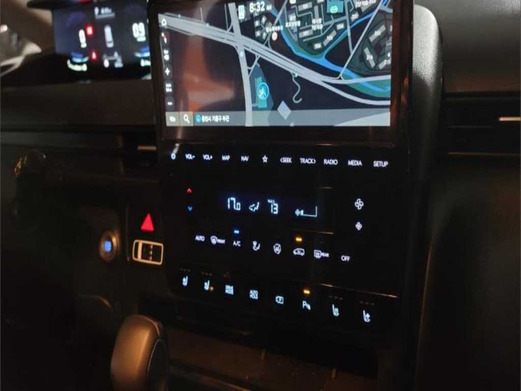 HYUNDAI Staria - Vista 12