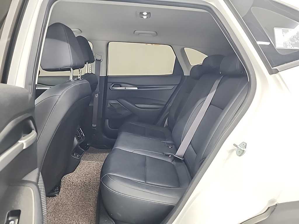 KIA Seltos - Vista 12