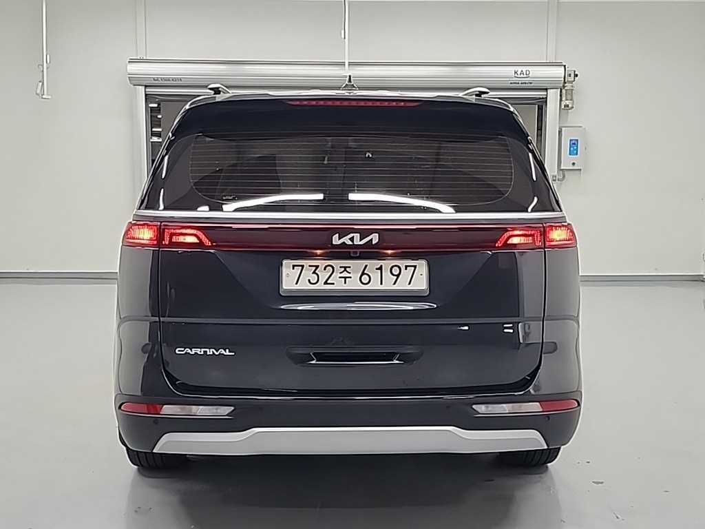 KIA Carnival - Vista 3