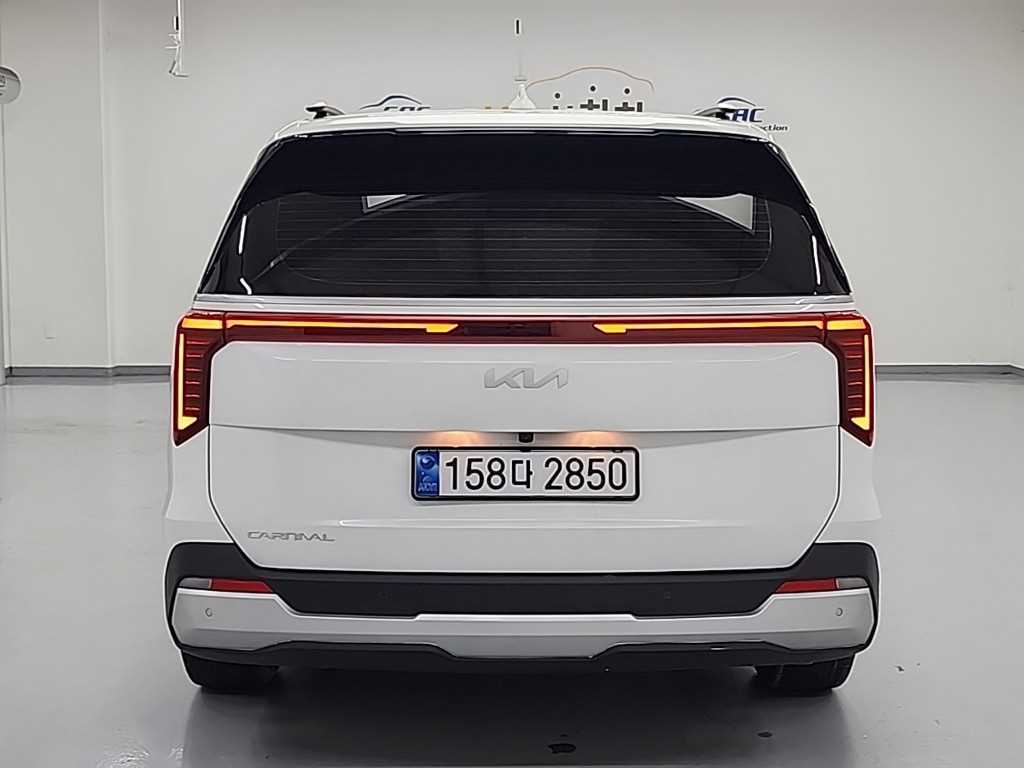 KIA Carnival - Vista 3