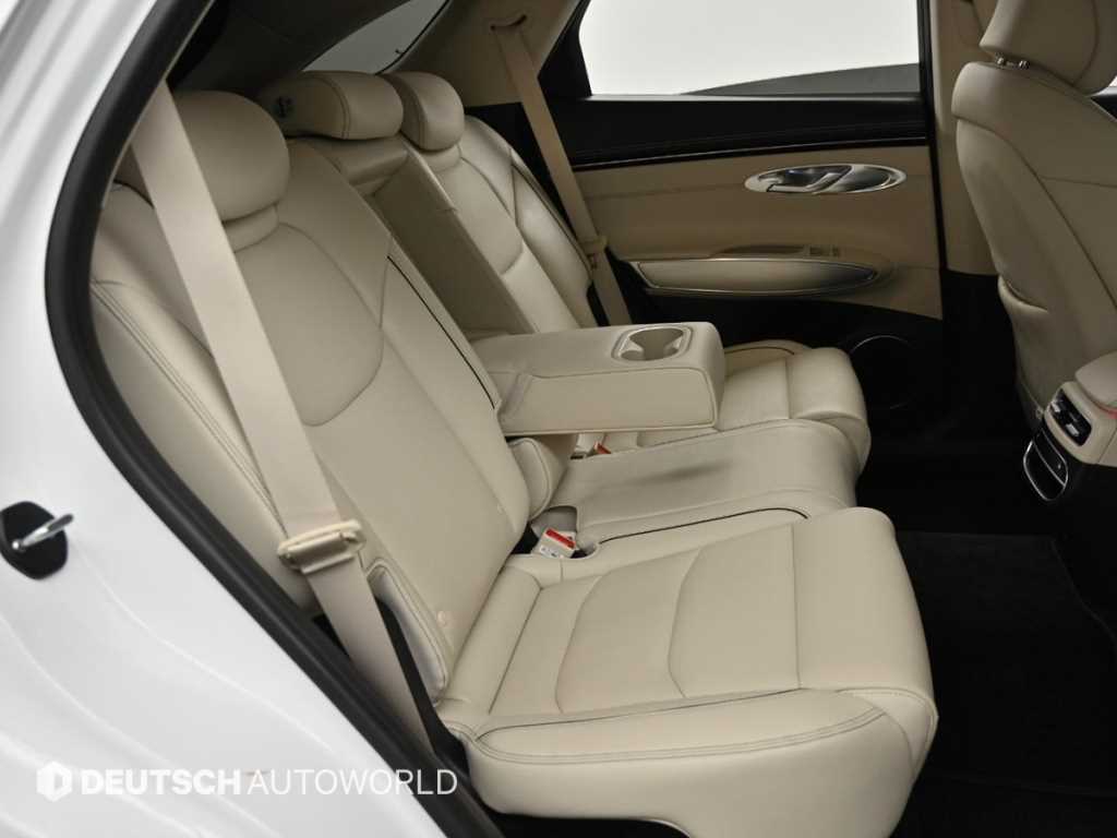 Genesis GV70 - Vista 12