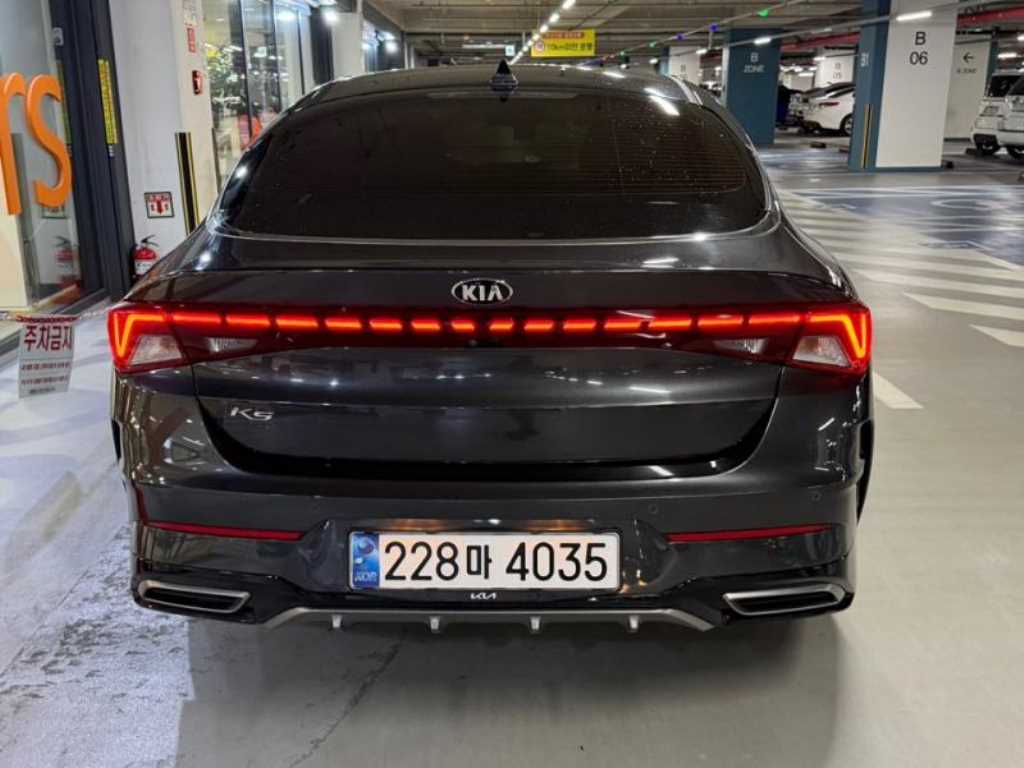 KIA K5 - Vista 5