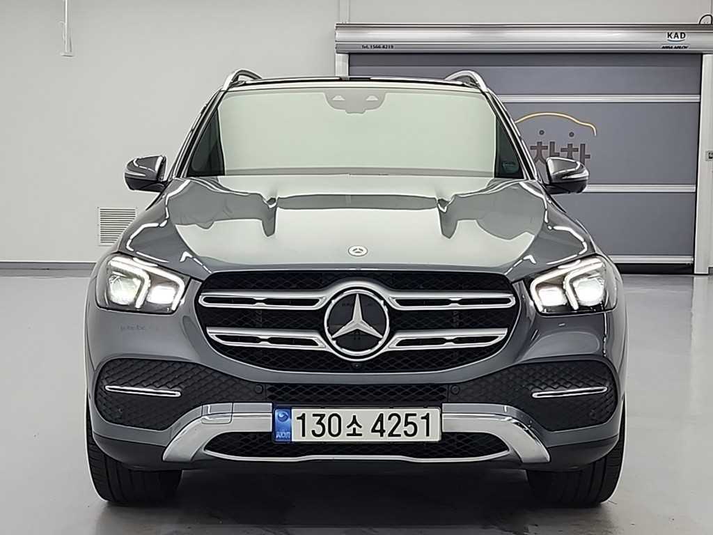 Mercedes Benz GLE Class - Vista 2