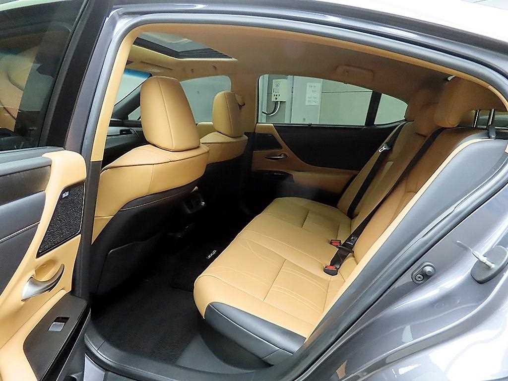Lexus ES - Vista 6