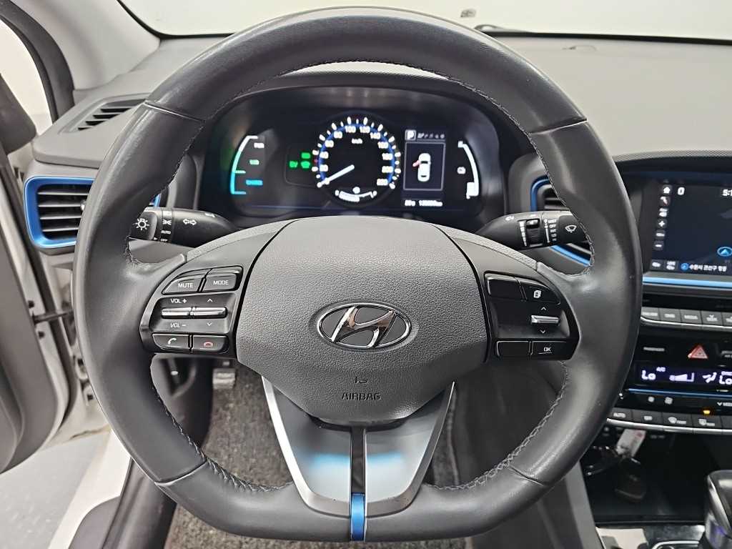 HYUNDAI Ioniq - Vista 9
