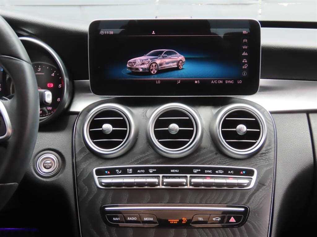 Mercedes Benz C Class - Vista 10