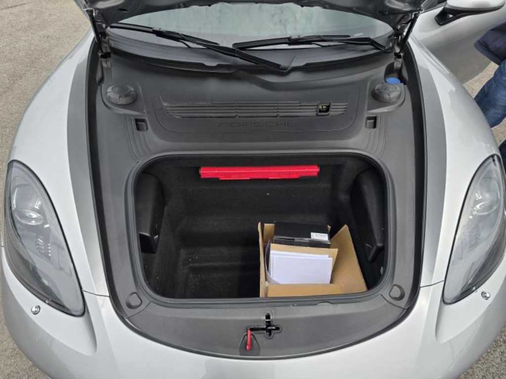 Porsche 718 2018 Gris - Importación desde Corea - HF Imports Iquique - Foto 13