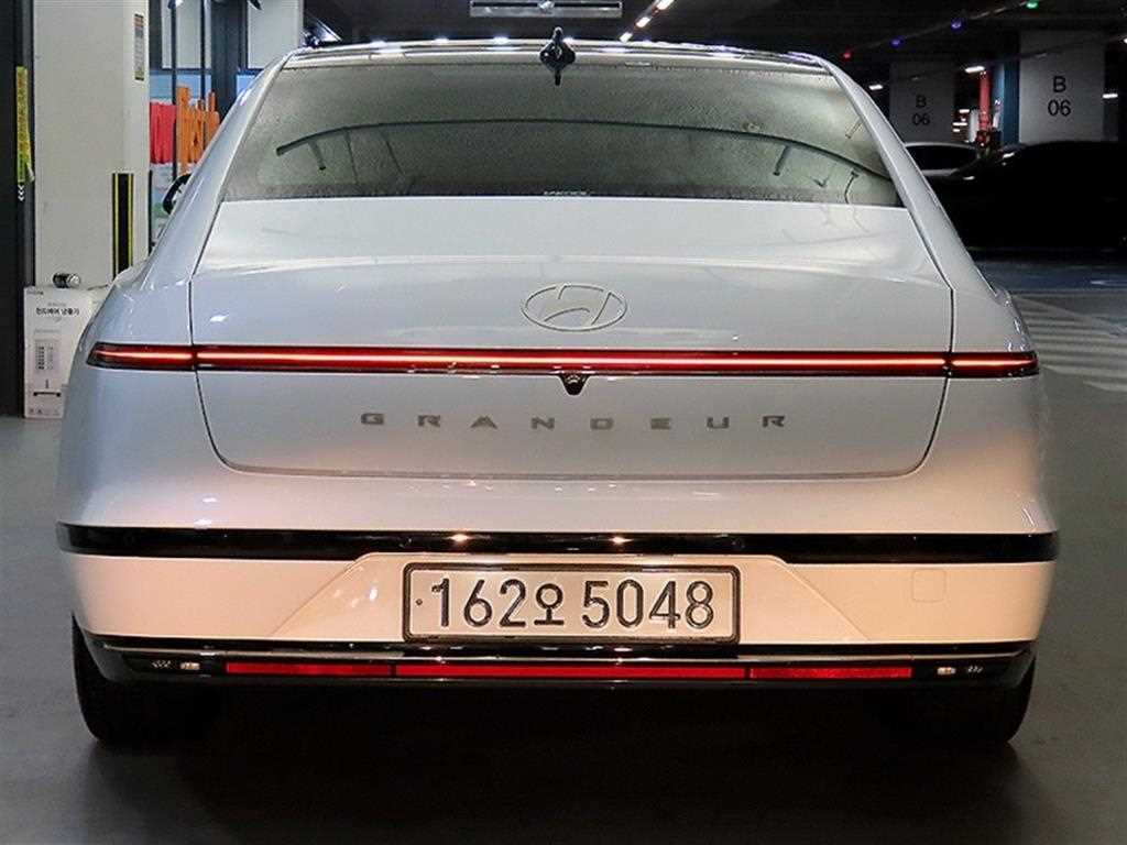 HYUNDAI Grandeur - Vista 5