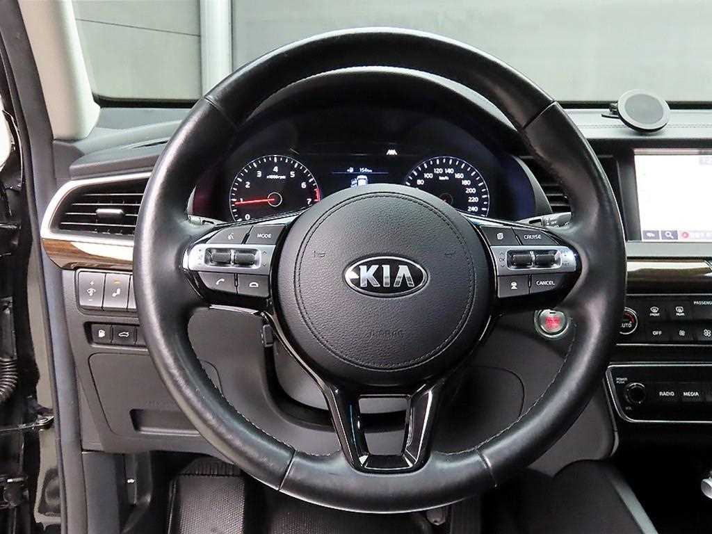 KIA K7 - Vista 9