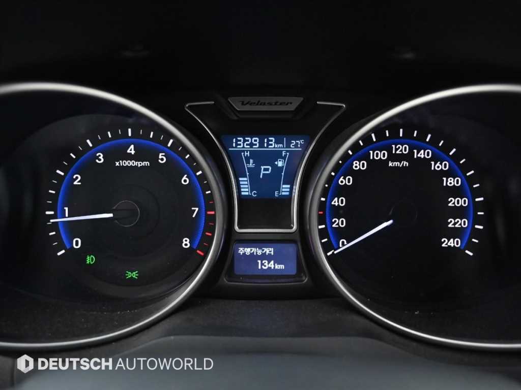 HYUNDAI Veloster - Vista 8