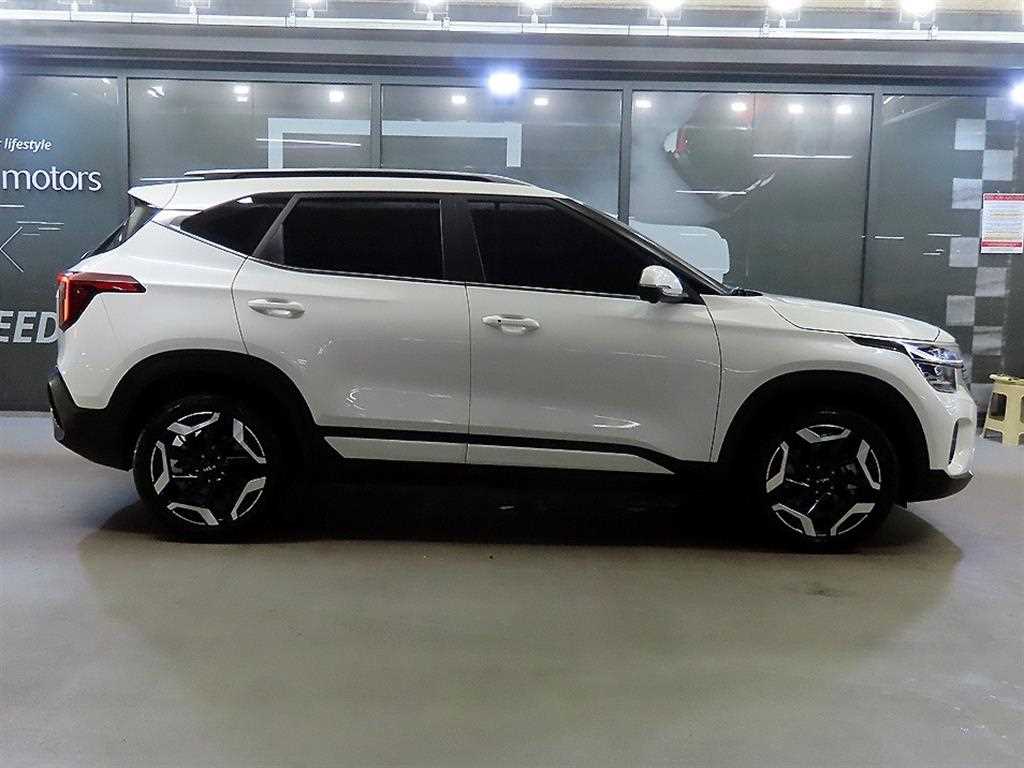 KIA Seltos - Vista 3