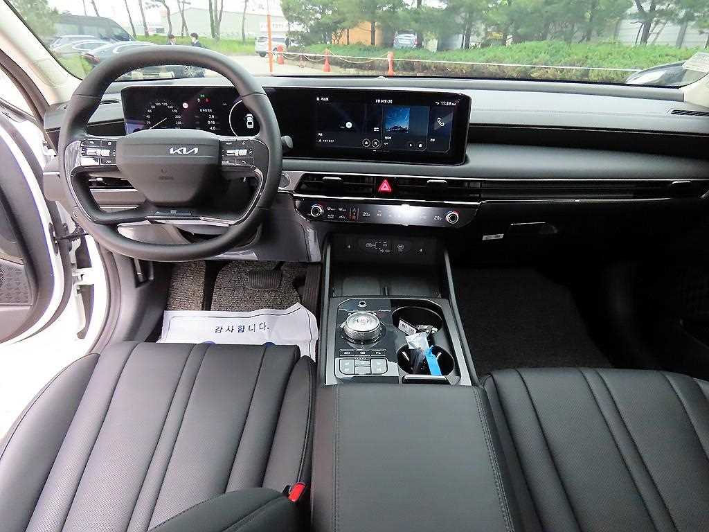 KIA K8 - Vista 7