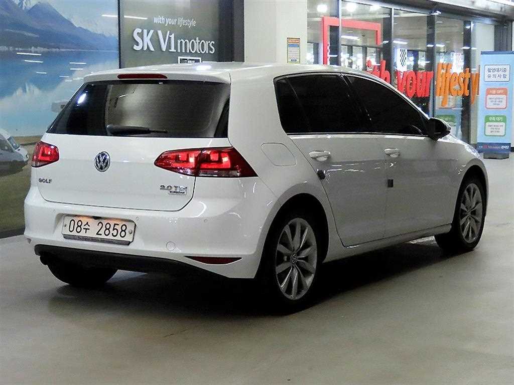 Volkswagen Golf - Vista 4