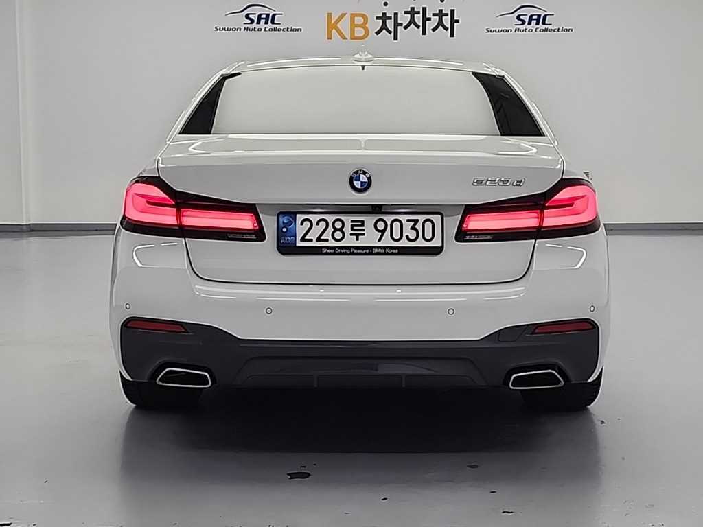 BMW 5 Series - Vista 4