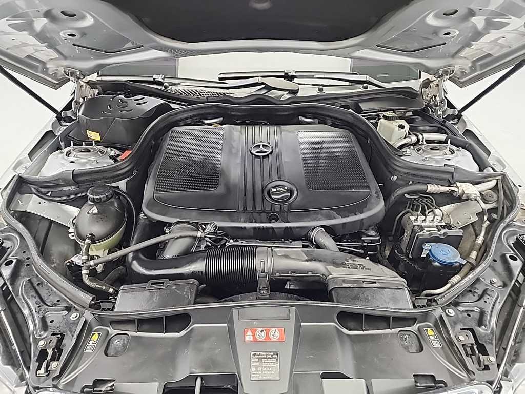 Mercedes Benz E class - Vista 6